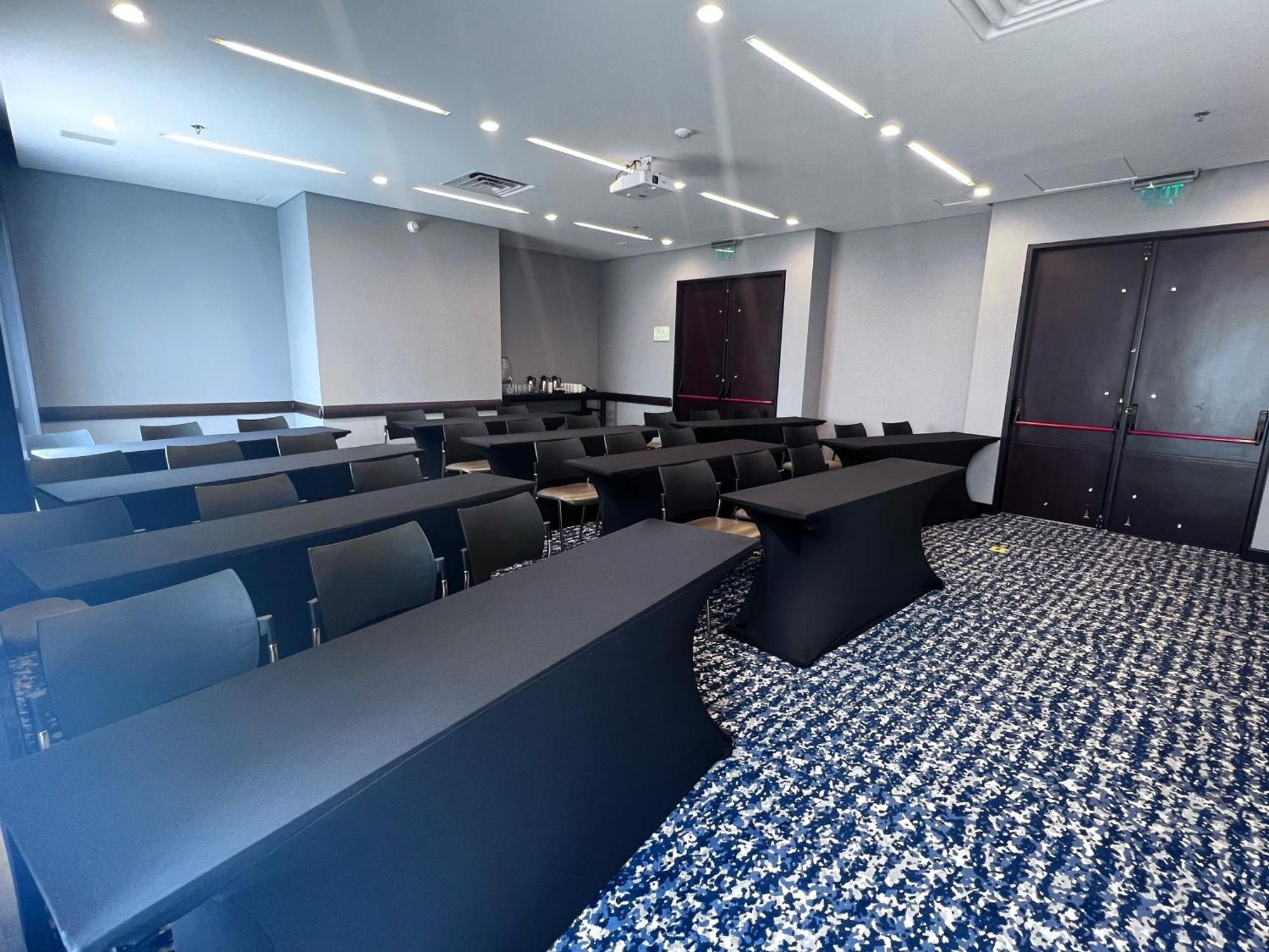 Holiday Inn Bogota Airport By Ihg Esterno foto