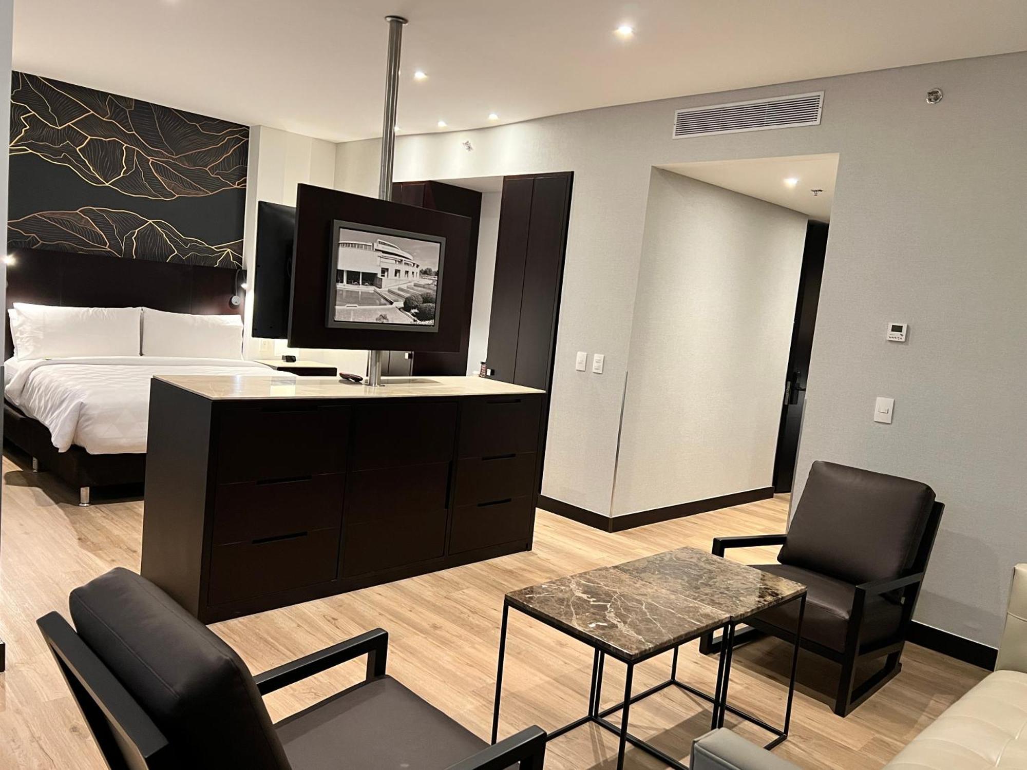 Holiday Inn Bogota Airport By Ihg Esterno foto