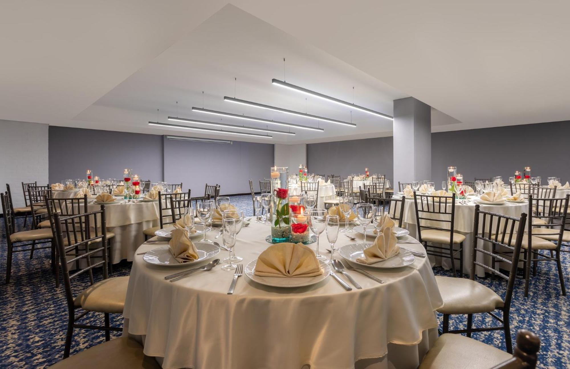 Holiday Inn Bogota Airport By Ihg Esterno foto