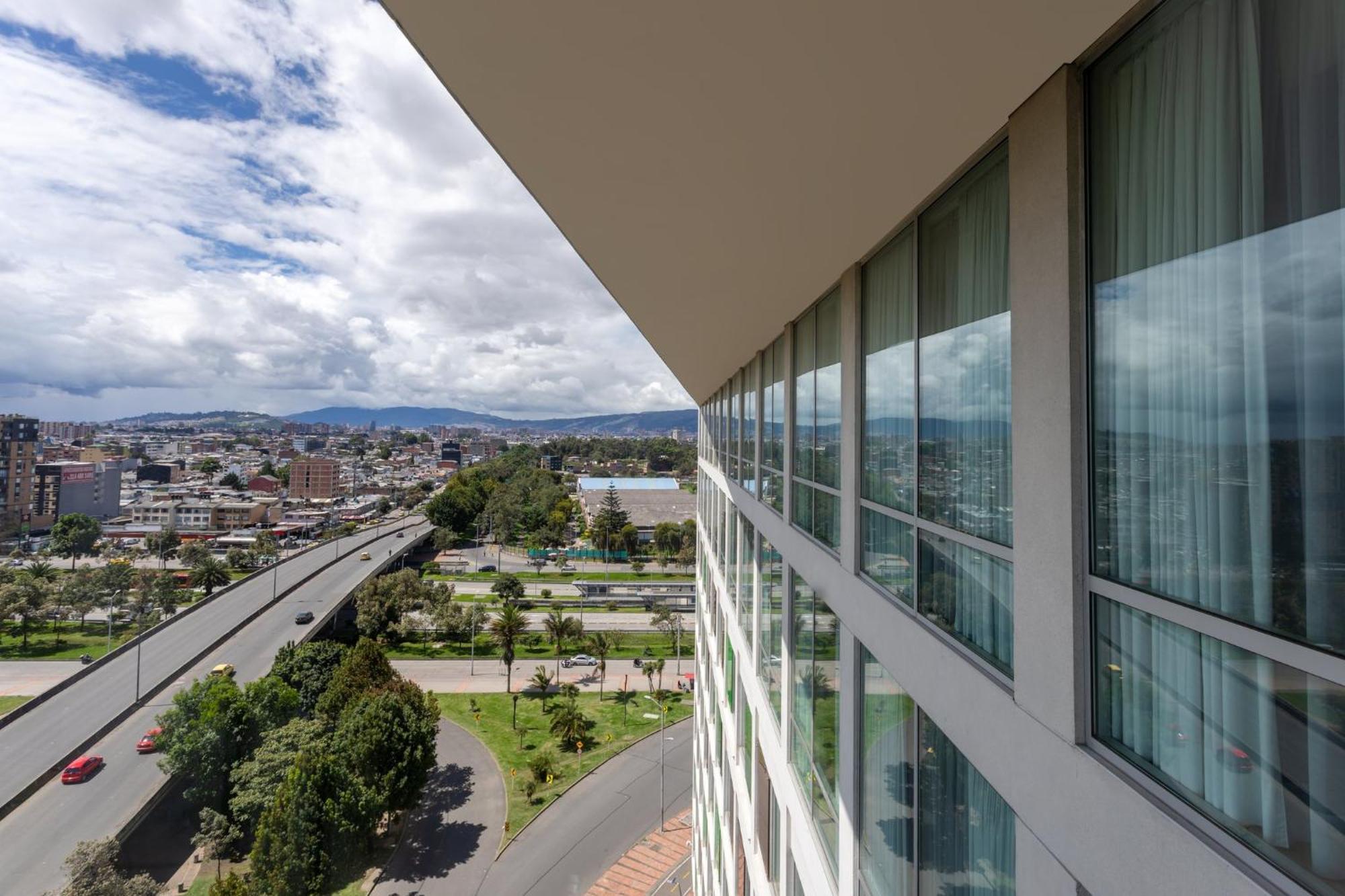 Holiday Inn Bogota Airport By Ihg Esterno foto